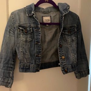 Cropped denim jacket